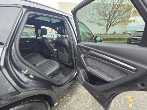 Used 2020 Audi SQ5 Premium Plus w/ Premium Plus Package image 13