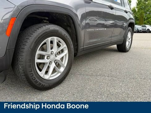 Used 2024 Jeep Grand Cherokee Laredo X w/ Trailer Tow Package AWD/4WD image 9