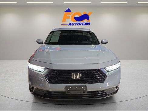 Used 2024 Honda Accord Touring image 6