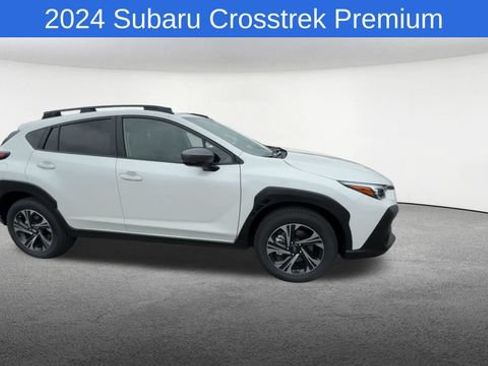 Used 2024 Subaru Crosstrek 2.0i Premium AWD/4WD image 2
