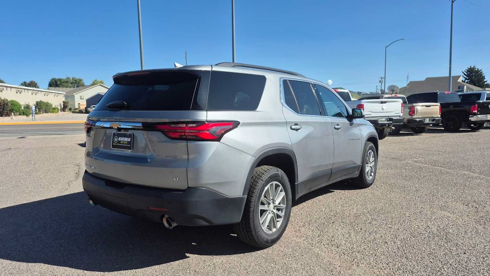 Used 2023 Chevrolet Traverse LT AWD/4WD image 3