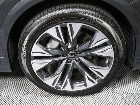 New 2026 Audi Q8 Premium Plus image 40