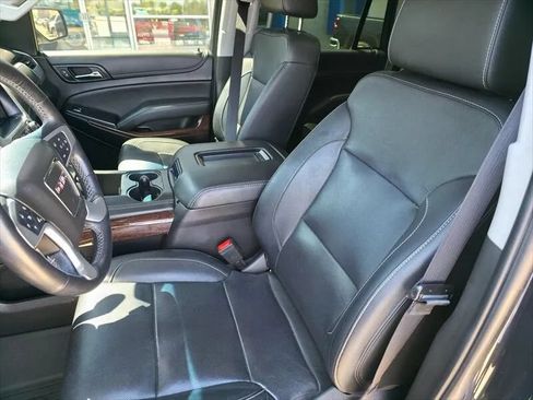 Used 2020 GMC Yukon SLT w/ HD Trailering Package AWD/4WD image 15