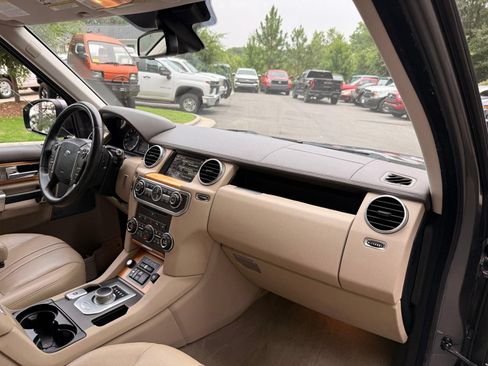 Used 2014 Land Rover LR4 HSE AWD/4WD image 28