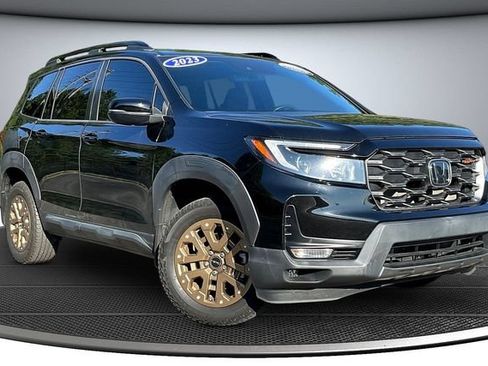 Certified 2023 Honda Passport TrailSport image 3