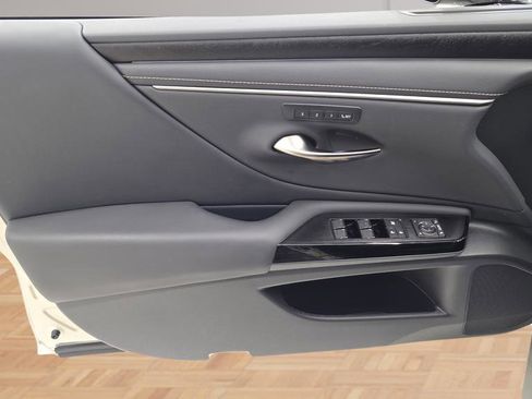 Used 2024 Lexus ES 350 Luxury image 6
