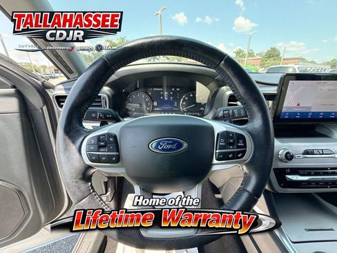 Used 2021 Ford Explorer XLT w/ Equipment Group 202A AWD/4WD image 14