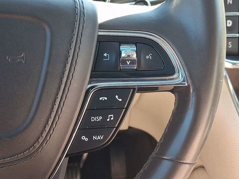 Used 2018 Lincoln Continental Reserve w/ Luxury Package AWD/4WD image 28