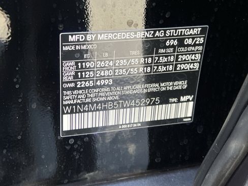 Certified 2026 Mercedes-Benz GLB 250 4MATIC image 35
