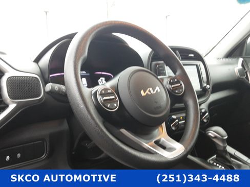 Used 2024 Kia Soul LX w/ Option Group 015 image 19