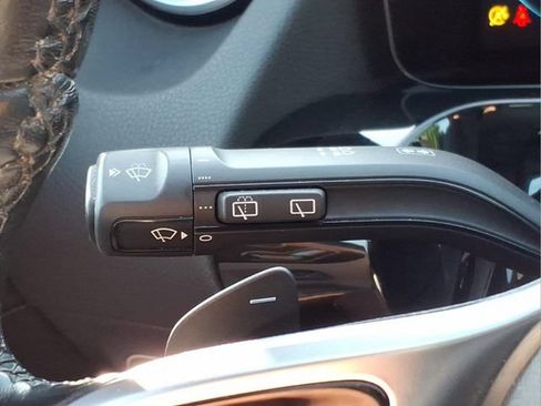 Used 2022 Mercedes-Benz GLA 250 4MATIC image 27