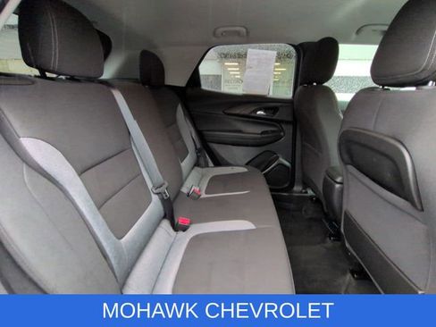 Certified 2025 Chevrolet TrailBlazer LT AWD/4WD image 25