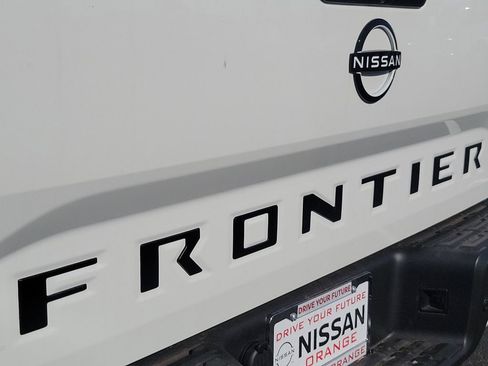 New 2026 Nissan Frontier SV w/ Tow Package image 15