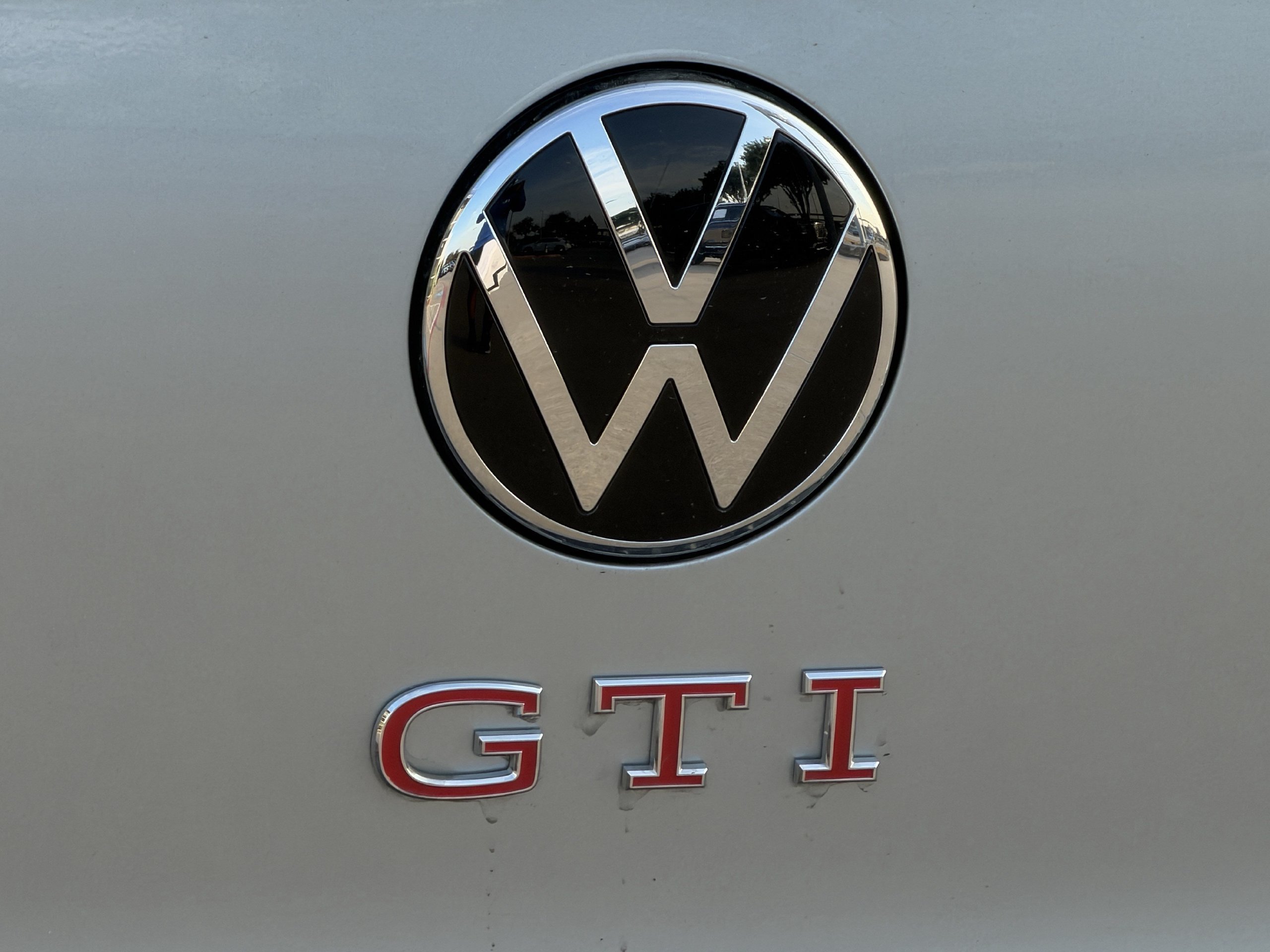 New 2026 Volkswagen GTI SE FWD image 8