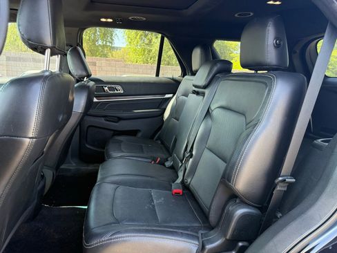 Used 2019 Ford Explorer Limited w/ Class III Trailer Tow Package image 8