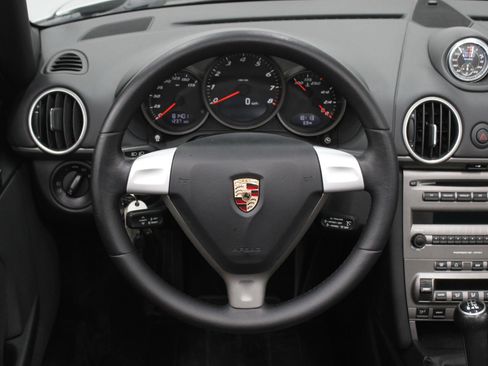 Used 2005 Porsche Boxster image 11