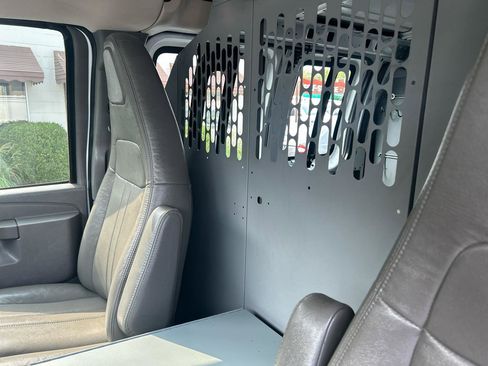 Used 2018 GMC Savana 2500 w/ Driver Convenience Package RWD image 24