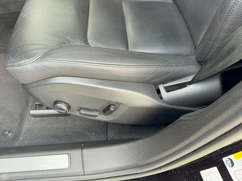 Used 2023 Volvo XC60 B5 Plus w/ Protection Package Premier FWD image 16