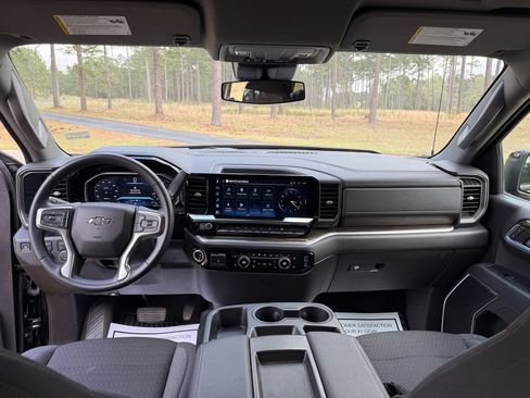 Used 2026 Chevrolet Silverado 1500 RST AWD/4WD image 17