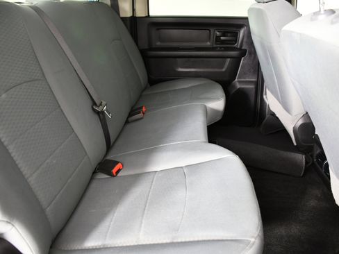 Used 2017 RAM 1500 Express w/ Express Value Package image 46