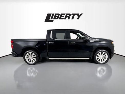 Used 2021 Chevrolet Silverado 1500 High Country w/ Technology Package image 8