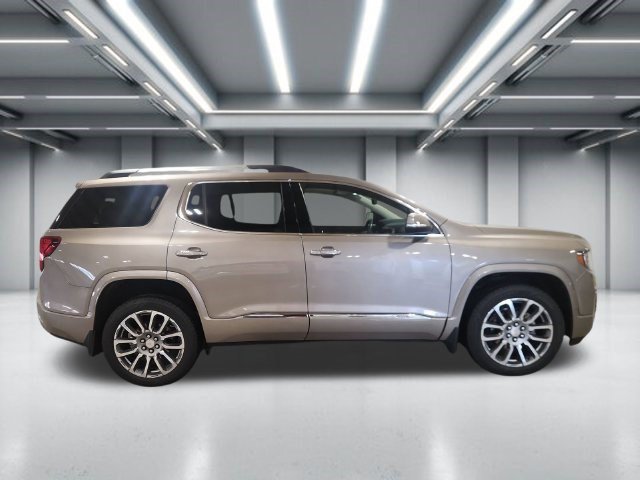 Used 2023 GMC Acadia Denali w/ Denali Technology Package AWD/4WD image 1
