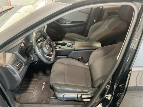 Used 2023 Nissan Rogue S AWD/4WD image 20