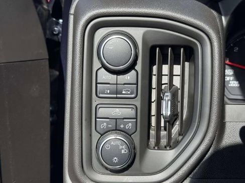 Used 2021 Chevrolet Silverado 1500 Custom AWD/4WD image 19