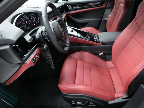 New 2025 Porsche Panamera 4 image 16