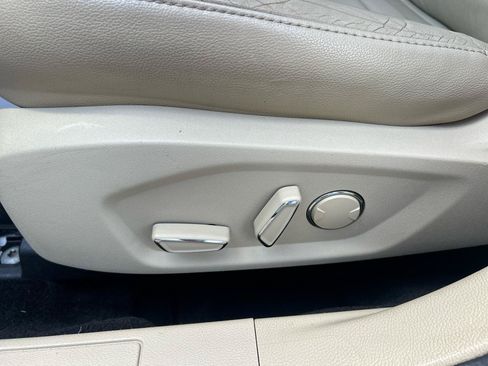 Used 2014 Ford Fusion SE w/ Equipment Group 202A FWD image 13