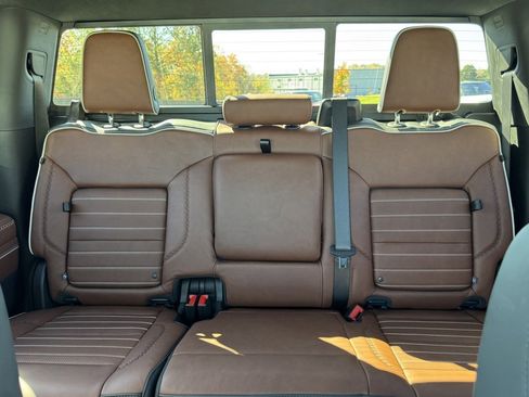 Used 2025 GMC Sierra 2500 Denali Ultimate image 42