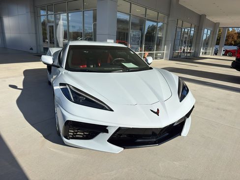 Used 2022 Chevrolet Corvette Stingray Coupe w/ 1LT image 2