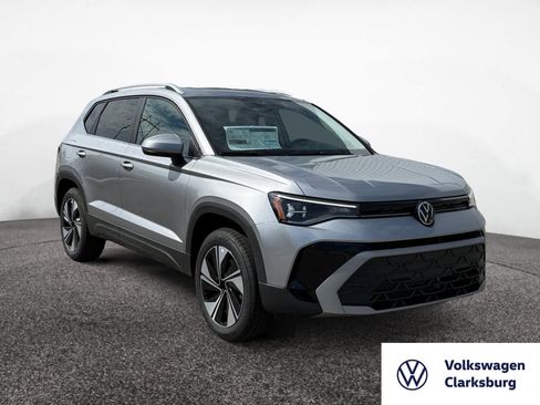 New 2025 Volkswagen Taos SE image 7