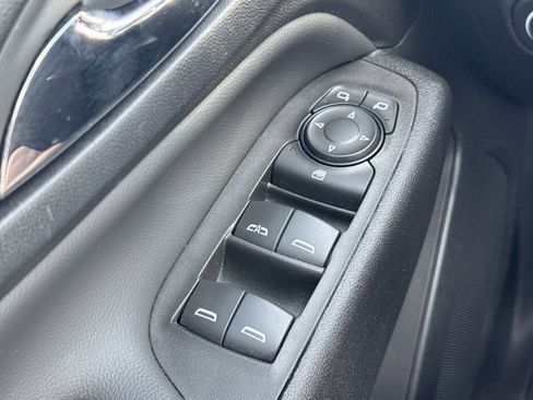 Used 2024 Chevrolet Equinox LT w/ LPO, Floor Liner Package FWD image 21
