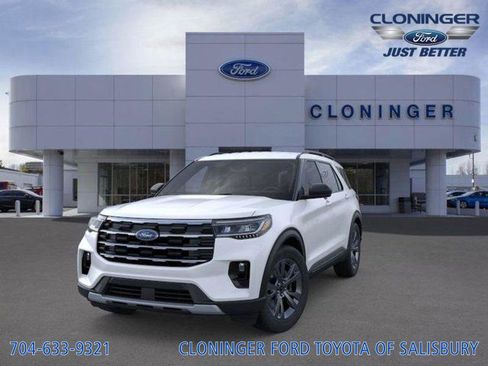 New 2026 Ford Explorer Active w/ Active Comfort Package image 3