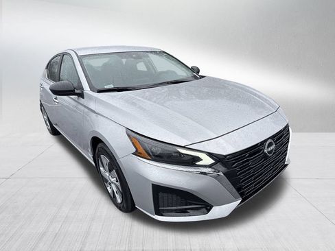 New 2025 Nissan Altima 2.5 S image 3