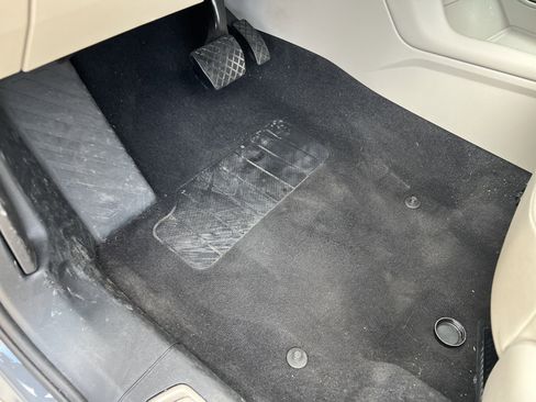 Certified 2025 Volkswagen Atlas SE w/ Panoramic Sunroof Package image 15