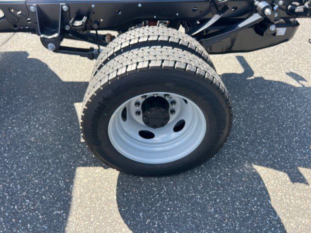 New 2026 Ford F550 4x4 Regular Cab Super Duty image 17