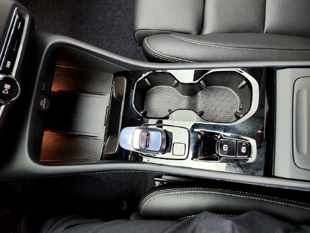 New 2026 Volvo XC40 B5 Plus w/ Protection Package Premier AWD/4WD image 26