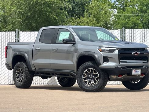 New 2026 Chevrolet Colorado ZR2 w/ Technology Package AWD/4WD image 2