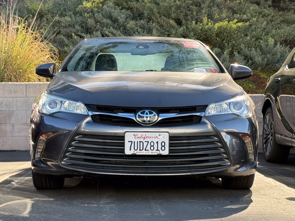 Used 2017 Toyota Camry XLE w/ Moonroof Package FWD image 4