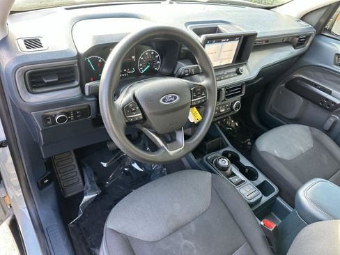 Used 2023 Ford Maverick XL image 2