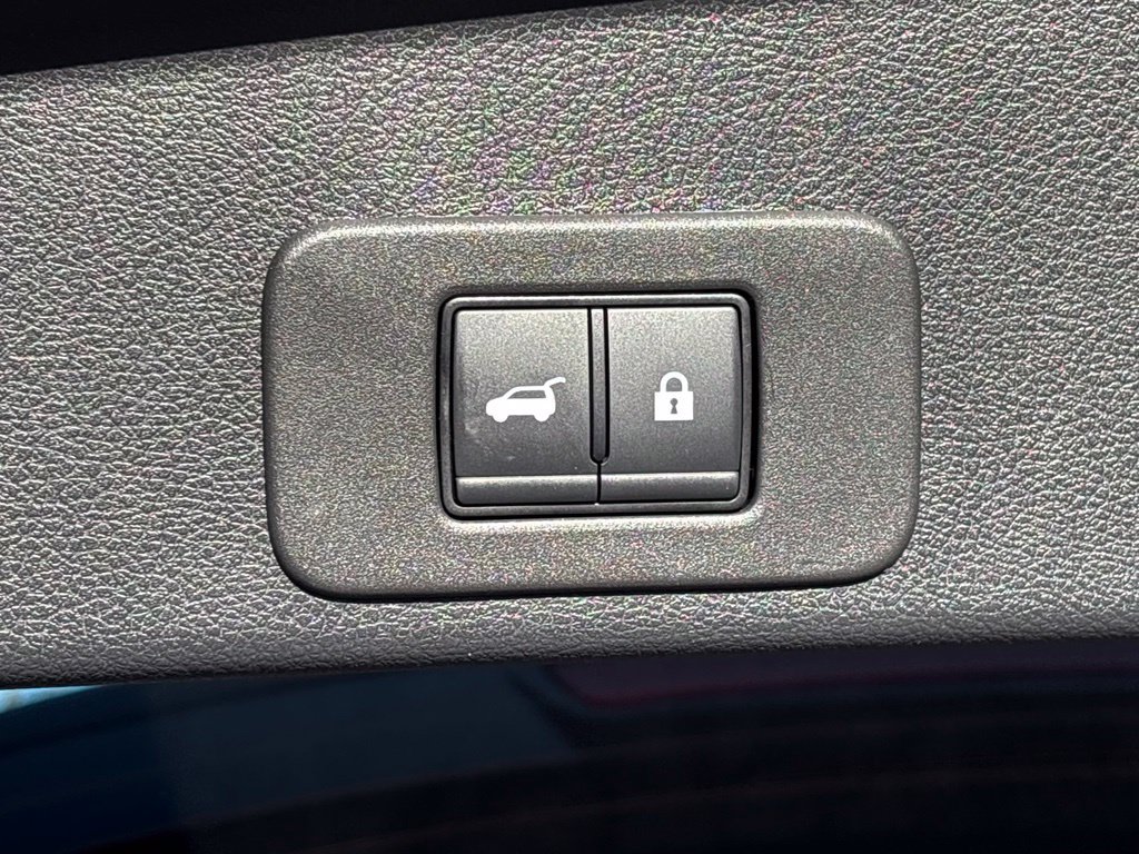 Certified 2025 Nissan Murano SV AWD/4WD image 29