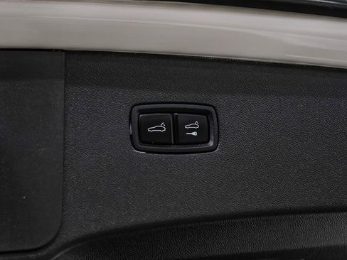 Used 2021 Porsche Cayenne Coupe image 48