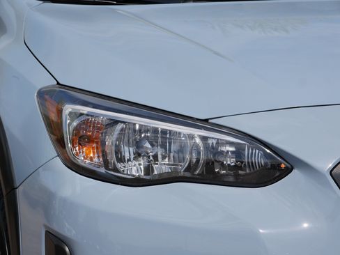 Used 2021 Subaru Crosstrek 2.0i Premium w/ Moonroof Package AWD/4WD image 16
