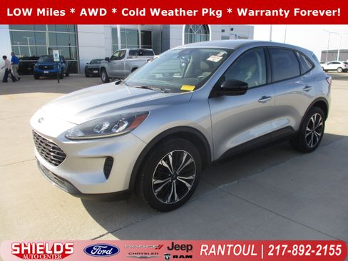 Used 2022 Ford Escape SE w/ SE Sport Appearance Package image 1
