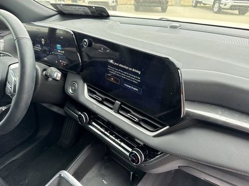 Used 2025 Chevrolet Equinox LT image 7