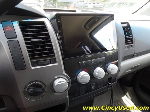 Used 2011 Toyota Tundra 4x4 Double Cab w/ Tow Pkg image 17