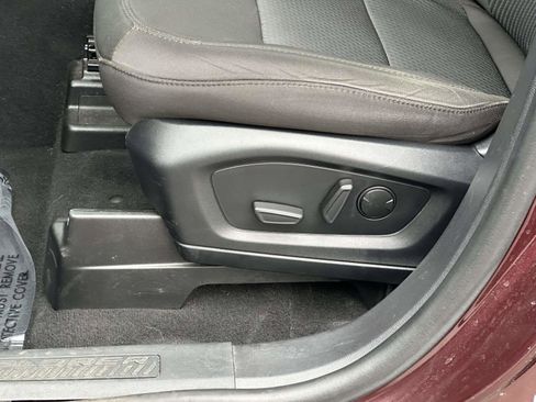 Used 2022 Ford Explorer XLT image 15