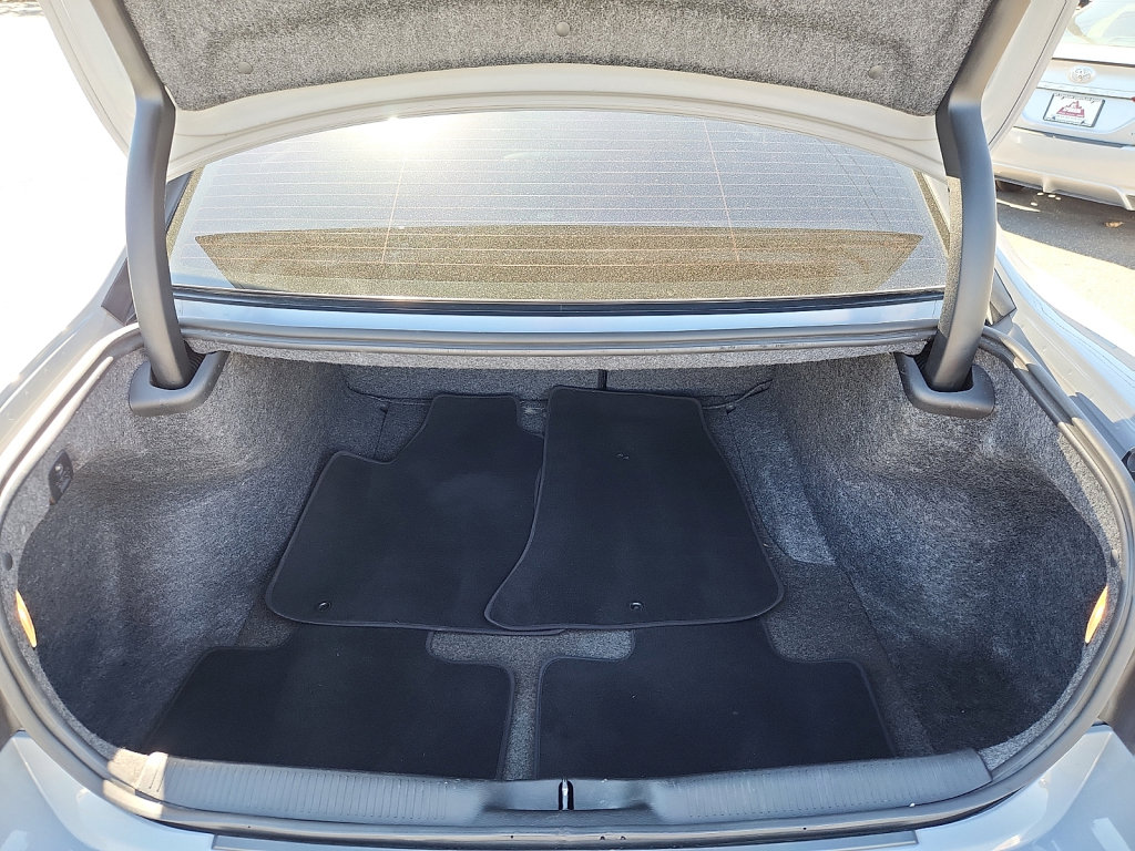 Used 2022 Dodge Charger R/T w/ Plus Group RWD image 18